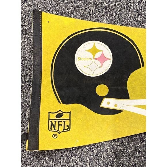 Vintage Pittsburgh Steelers Felt Wall Pendant flag Mancave 29” x 12” - Picture 3 of 4